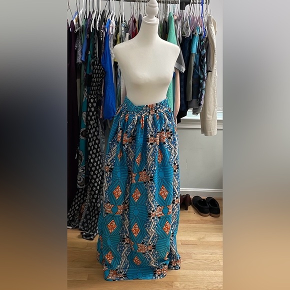 Ethnic print maxi skirt - Picture 2 of 4